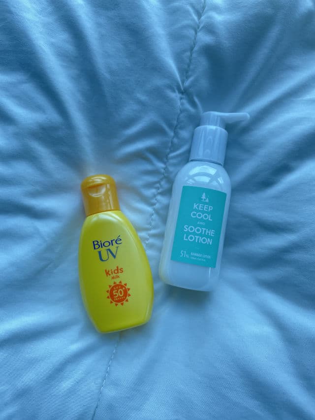 Biore Sarasara UV Nobinobi Carefree Kids Milk Sunscreen SPF50+/PA++++ review photo by skincat