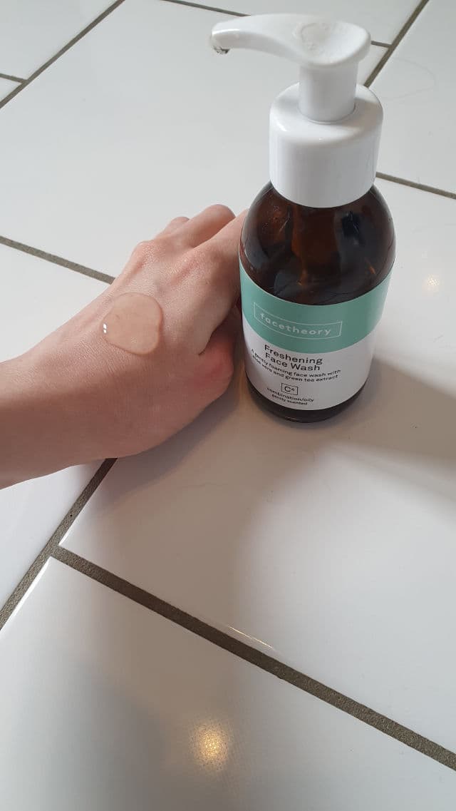 facetheory Freshening Face Wash C4 review photo by skinference