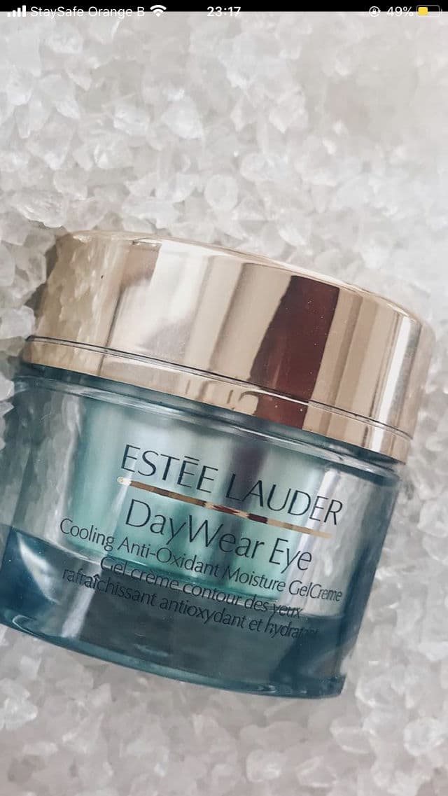 Estee Lauder DayWear Eye Cooling Anti-Oxidant Moisture GelCreme review photo by skinious