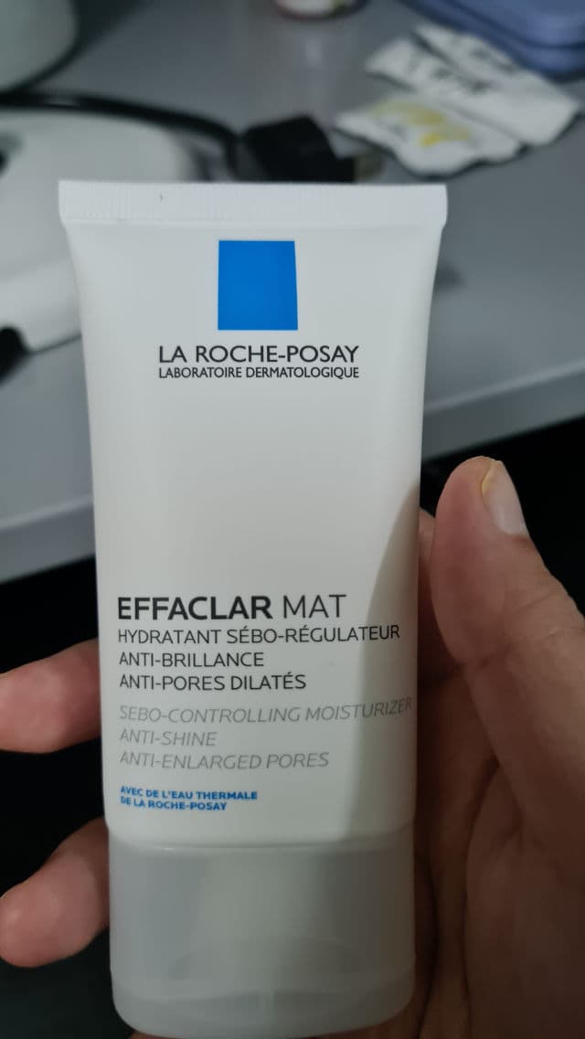 La Roche-Posay Effaclar Mat Oil-Free Mattifying Moisturizer review photo by skinkareku