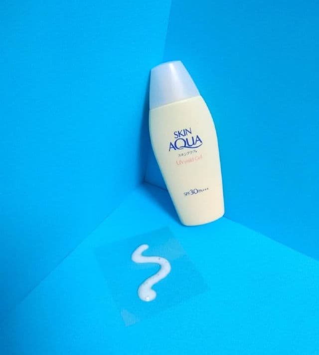 Sunplay Skin Aqua UV Mild Gel SPF30 PA+++ review photo by skinlovette