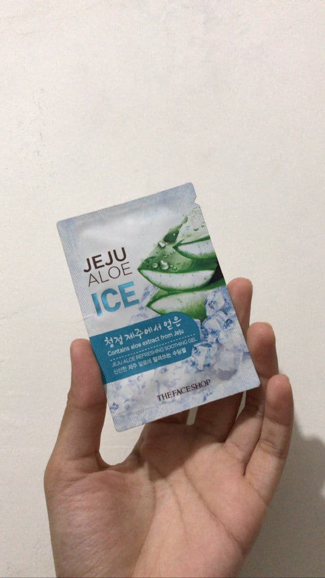 THE FACE SHOP Jeju Aloe Ice Soothing Gel review photo by skinmindph