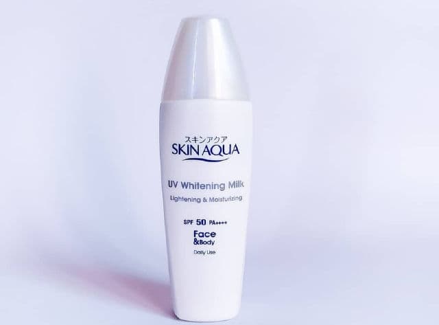 SKIN AQUA UV Whitening Milk SPF 20 PA++ review photo by bvtterfiyy