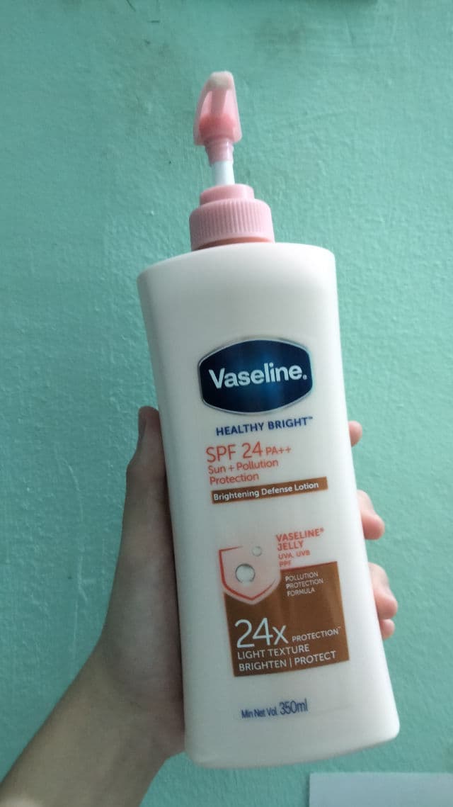 Vaseline Healthy Bright SPF 24 PA++ review photo by sllee04