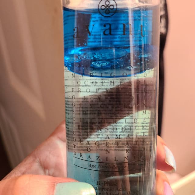 Avant Skincare Bi-Phase Hyaluronic Acid Rejuvenating Micellar Water review photo by somialoves