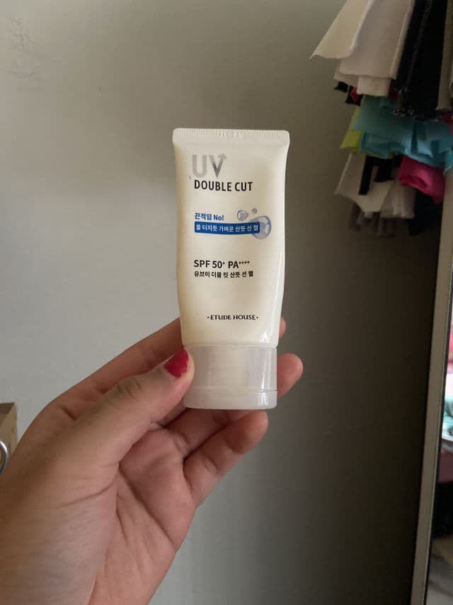 ETUDE UV Double Cut Fresh Sun Gel SPF50+ PA++++ review photo by soyabeanmia