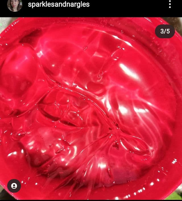 Baroness Tomato Soothing Gel review photo by sparklesandnargles