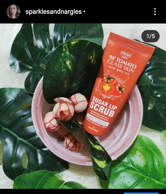 Fresh Skinlab Tomato Glass Skin Sugar Lip Therapy Scrub review photo by sparklesandnargles