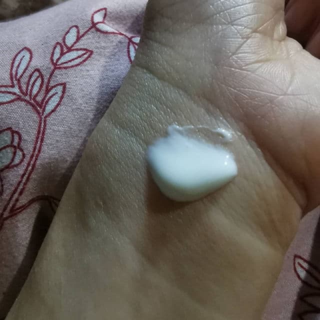 Haruhada UV Cut Gel SPF 50+ PA++++ review photo by sparklesandnargles