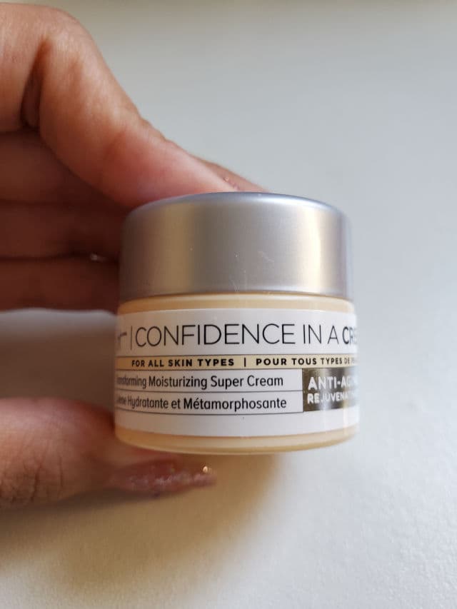 It Cosmetics Confidence in a Cream review photo by starry