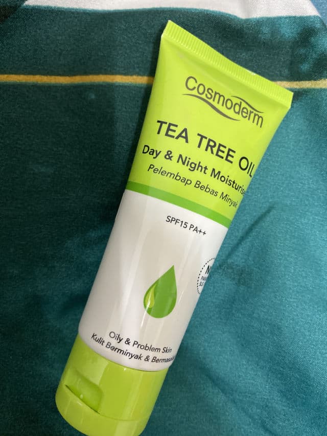 Cosmoderm Tea Tree Oil Day & Night Moisturiser review photo by nesaaa