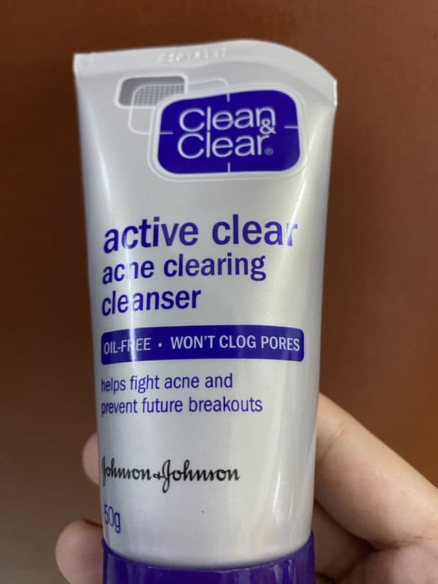 Clean & Clear Active Clear Acne Clearing Cleanser review photo by nesaaa