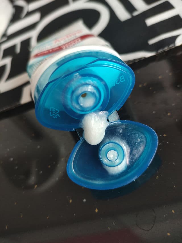 Garnier Pure Active Anti-Acne White Acne & Oil Cleansing Foam review photo by taeandz