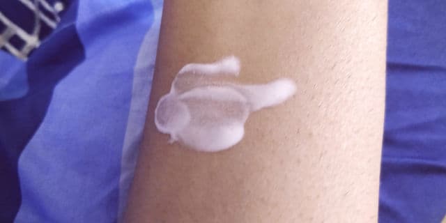 Nivea Extra White Instant Glow Serum review photo by tiliciouz