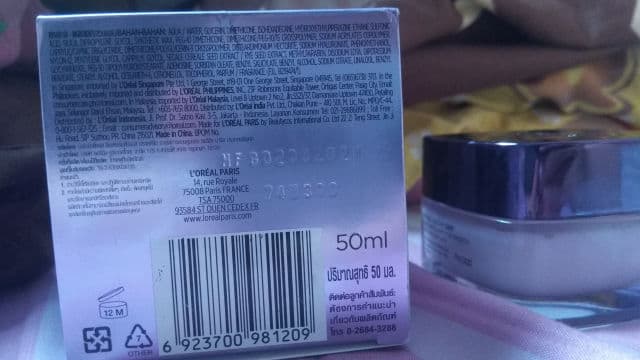 L'Oreal Paris Revitalift Hyaluronic Acid Plumping Cream Day review photo by taranajmi