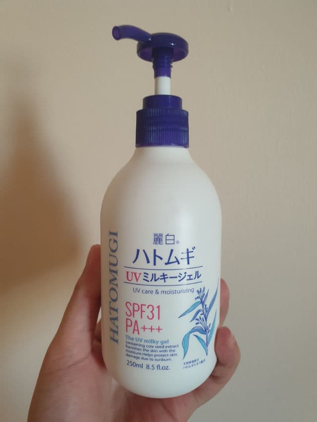 Kumano Cosmetics Reihaku Hatomugi UV Milky Gel SPF 31 PA+++ review photo by thecurlymess