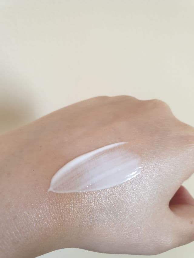 Kumano Cosmetics Reihaku Hatomugi UV Milky Gel SPF 31 PA+++ review photo by thecurlymess