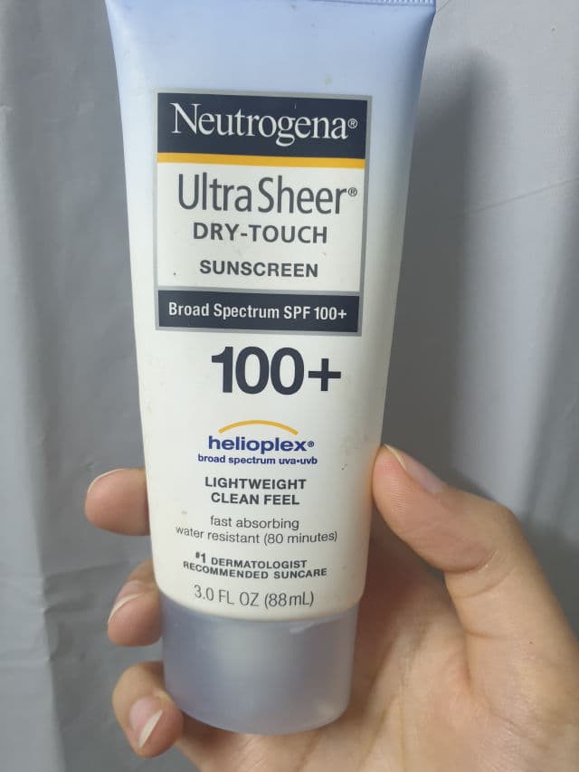 Neutrogena Ultra Sheer Dry-Touch Sunblock SPF 100 review photo by thecurlymess