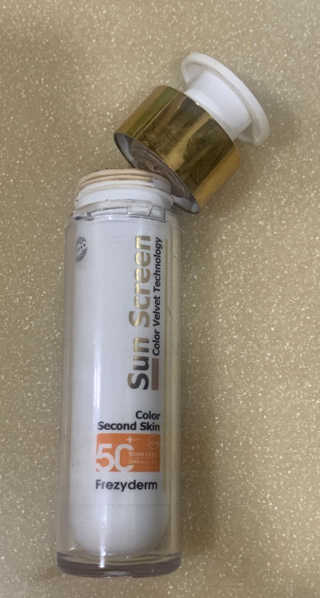 FrezyDerm Sun Screen Velvet Face Cream SPF 50+ review photo by thedermamamaph