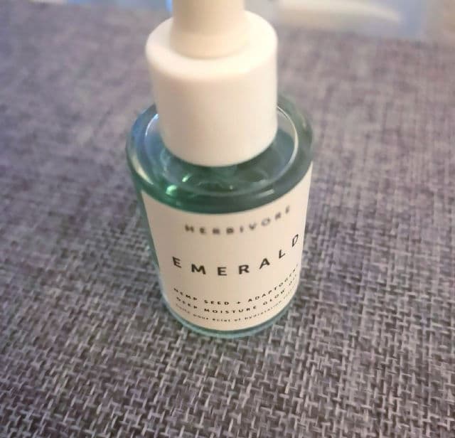 Herbivore Botanicals Emerald CBD + Adaptogens Deep Moisture Glow Oil review photo by thedewdream