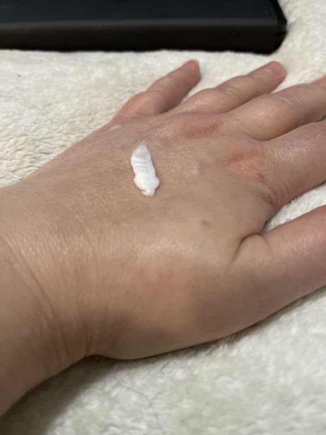 Kamill Intensive Hand & Nail Cream review photo by therealchelsea