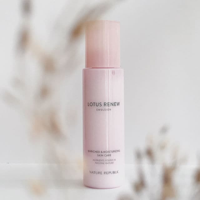 NATURE REPUBLIC Lotus Renew Emulsion review photo by thesparklyspice
