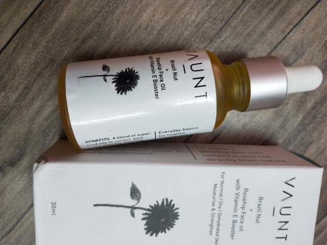 VAUNT Brazil Nut + Rosehip Face Oil with Vitamin E Booster review photo by thyskinmatters