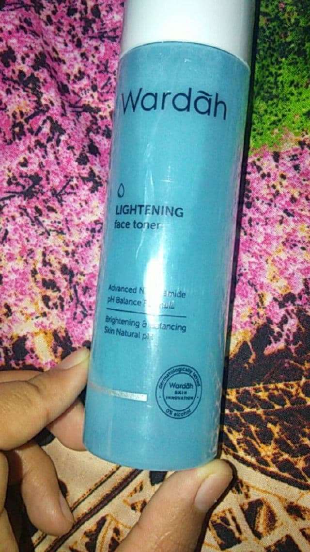 Wardah Lightening Face Toner review photo by tikasoviyani