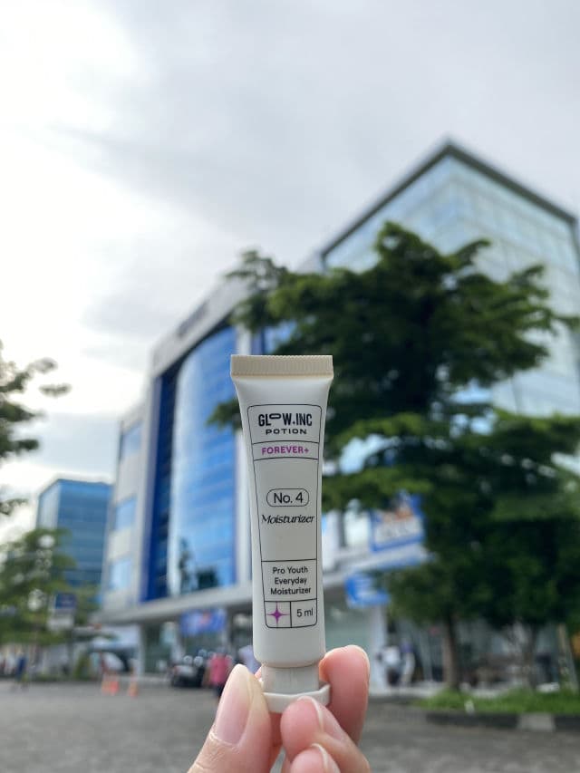 Glow Inc Potion FOREVER+ Pro Youth Everyday Moisturizer review photo by tinasugiyarto