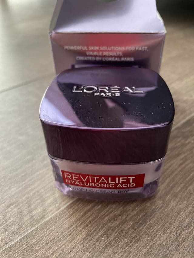 L'Oreal Paris Revitalift Hyaluronic Acid Plumping Cream Day review photo by tinatheone