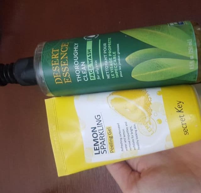 Desert Essence Thoroughly Clean Face Wash with Sea Kelp review photo by titima