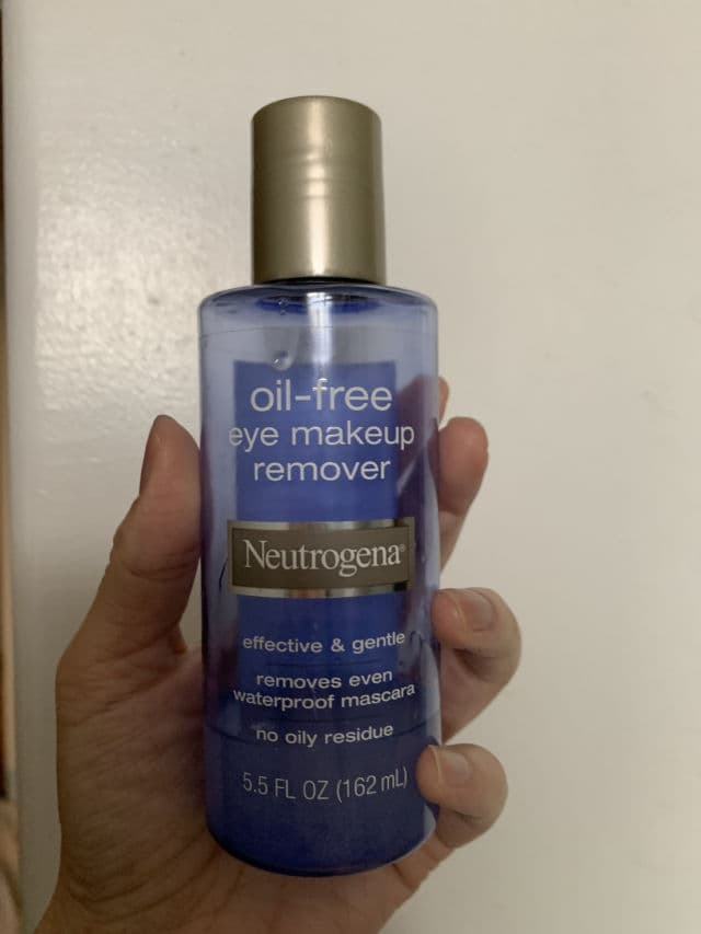 Neutrogena Oil-Free Eye Makeup Remover review photo by trippingpeaches