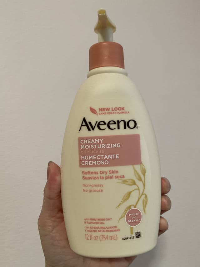 Aveeno Creamy Moisturizing Oil review photo by trippingpeaches