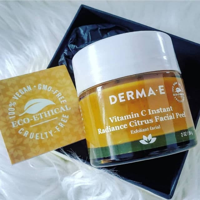 derma e Vitamin C Instant Radiance Citrus Facial Peel review photo by undividedhonesty