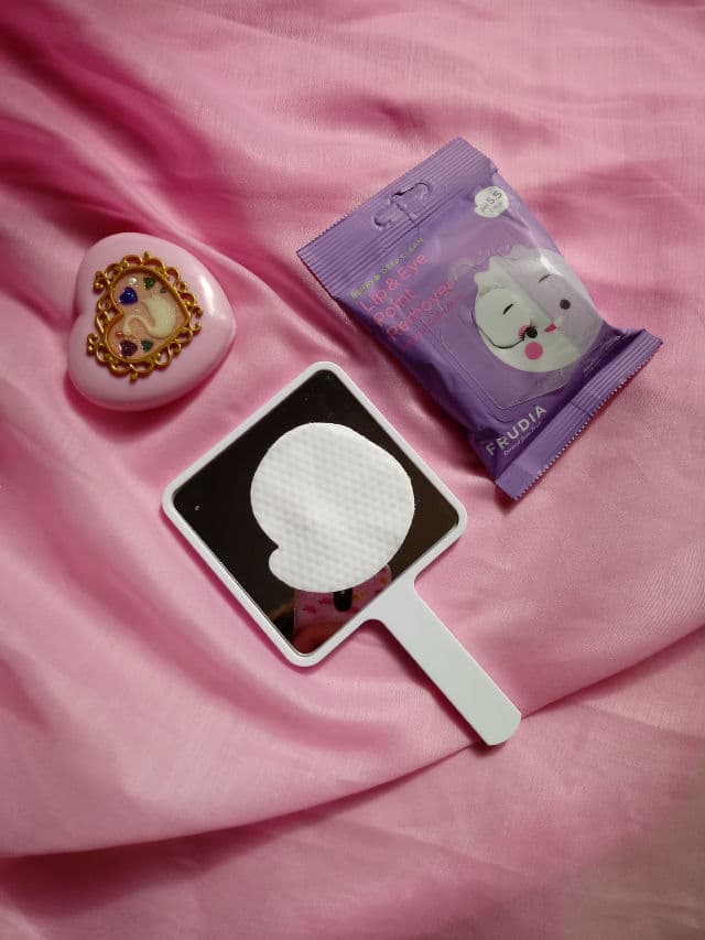 Frudia Blueberry Micellar 5.5 Lip&Eye Remover Pad  review photo by unikitty