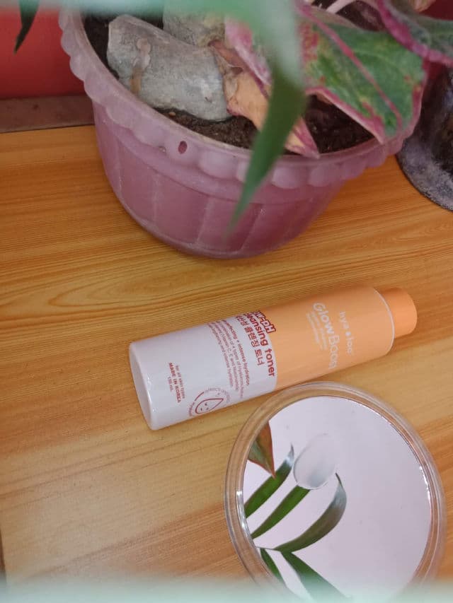 Hyaloo Glow Boost Low-pH Cleansing Toner  review photo by unniebae