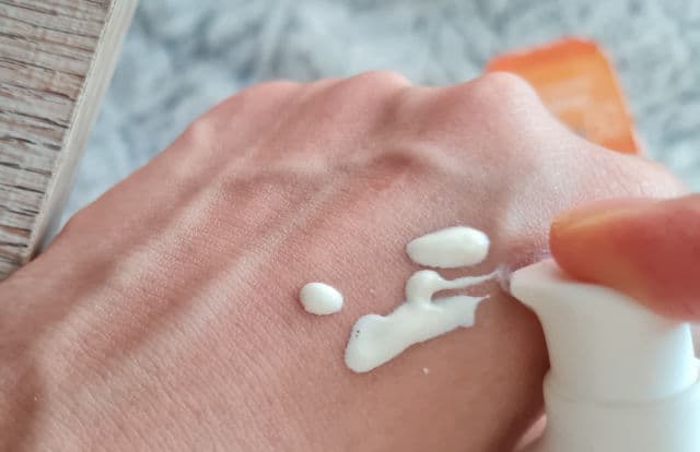 Avene Cleanance Sunscreen SPF50 review photo by veagee