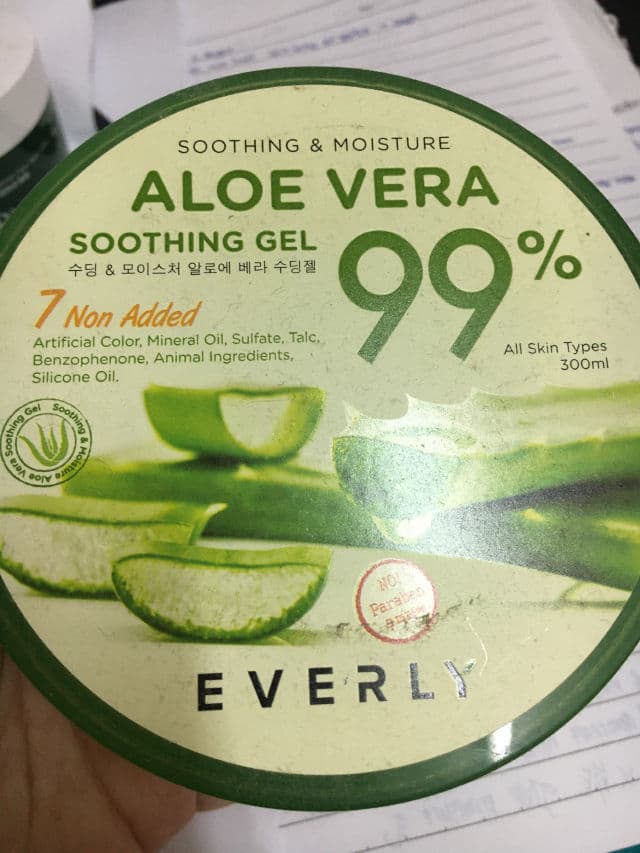 Everly Soothing & Moisture Aloe Vera Soothing Gel 99% review photo by veravera