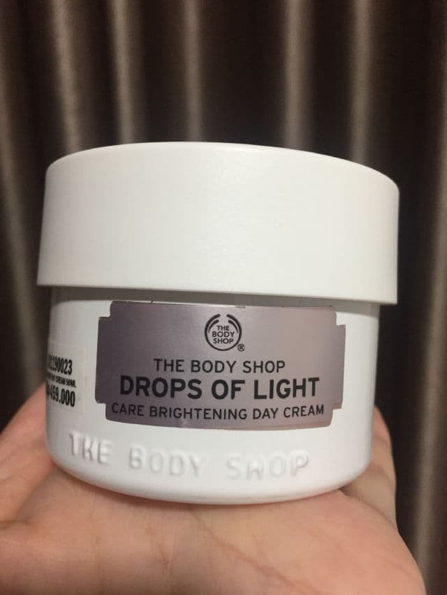 The Body Shop Drops Of Light Pure Healthy Brightening Day Cream review photo by viviadel
