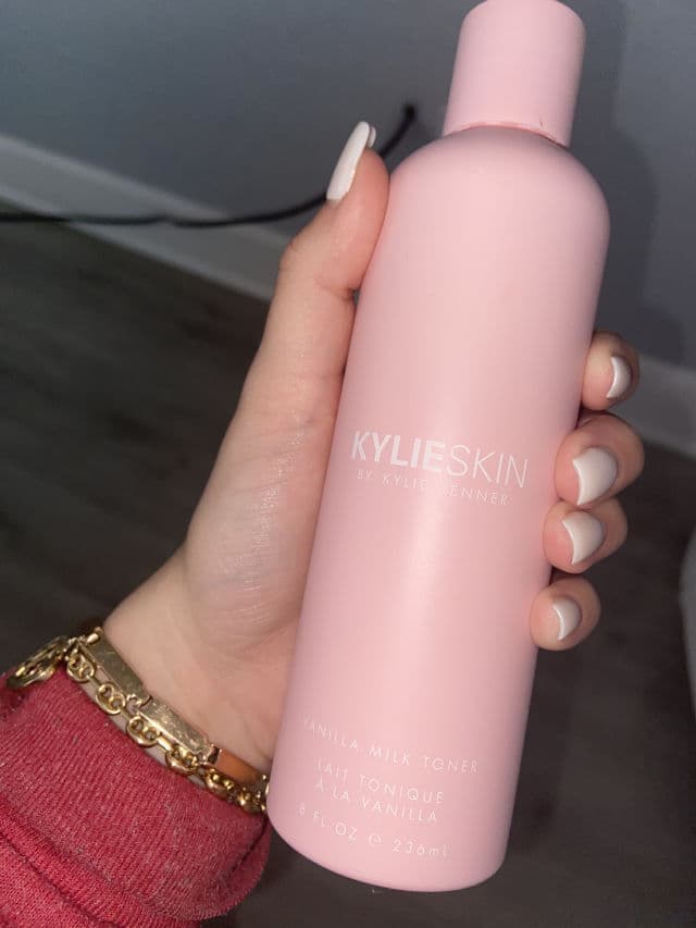 KYLIE SKIN Vanilla Milk Toner review photo by vivianxpena