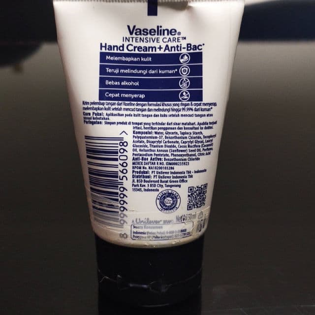 Vaseline Intensive Care Hand Cream + Anti Bac 2 In 1 review photo by viviwidjaja7
