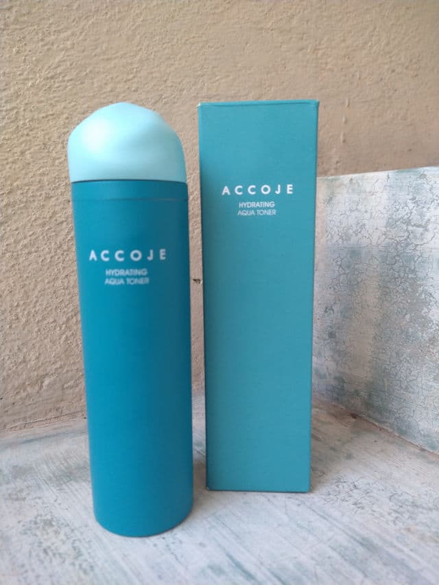 Accoje Hydrating Aqua Toner review photo by voguelicioustales