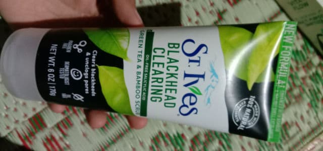 St. Ives Blackhead Clearing Green Tea Scrub review photo by vonnyelshita