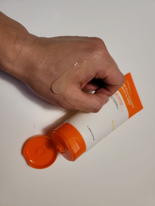 Jumiso All Day Vitamin Clean & Mild Facial Cleanser review photo by vshin