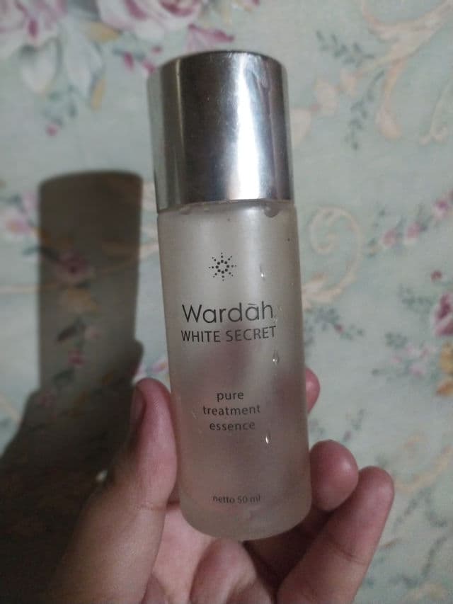 Wardah White Secret Pure Treatment Essence review photo by waherni
