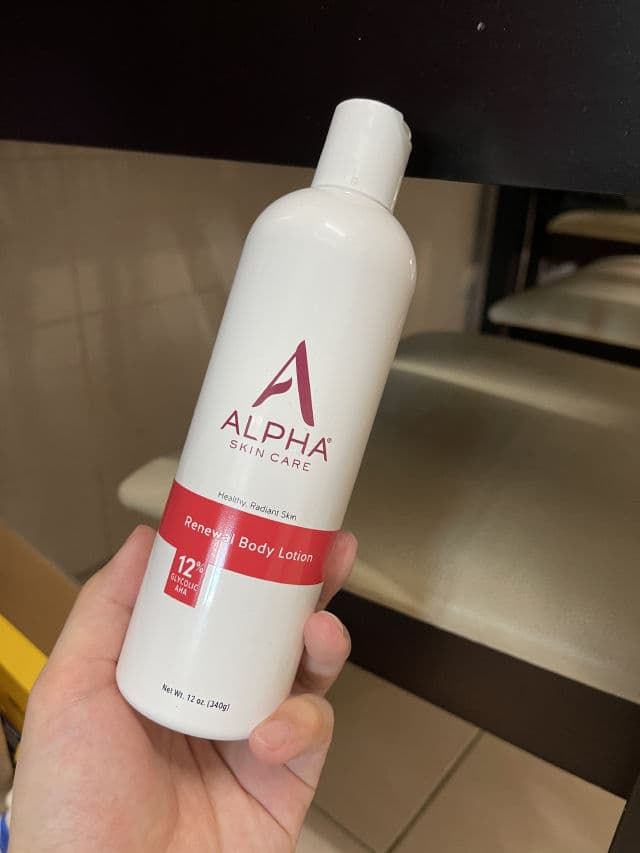 Alpha Skin Care Revitalizing Body Lotion with 12% Glycolic AHA review photo by weikian90