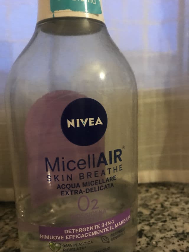 Nivea MicellAir Skin Breathe Micellar Water (Sensitive Skin) review photo by wenniepegsee