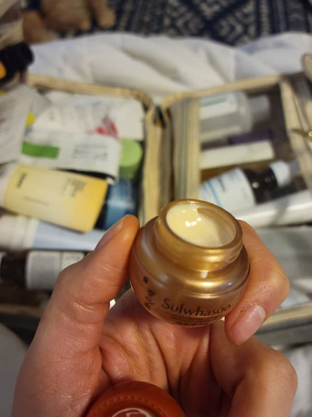 Sulwhasoo Concentrated Ginseng Renewing Eye Cream EX review photo by whatssarahsaying