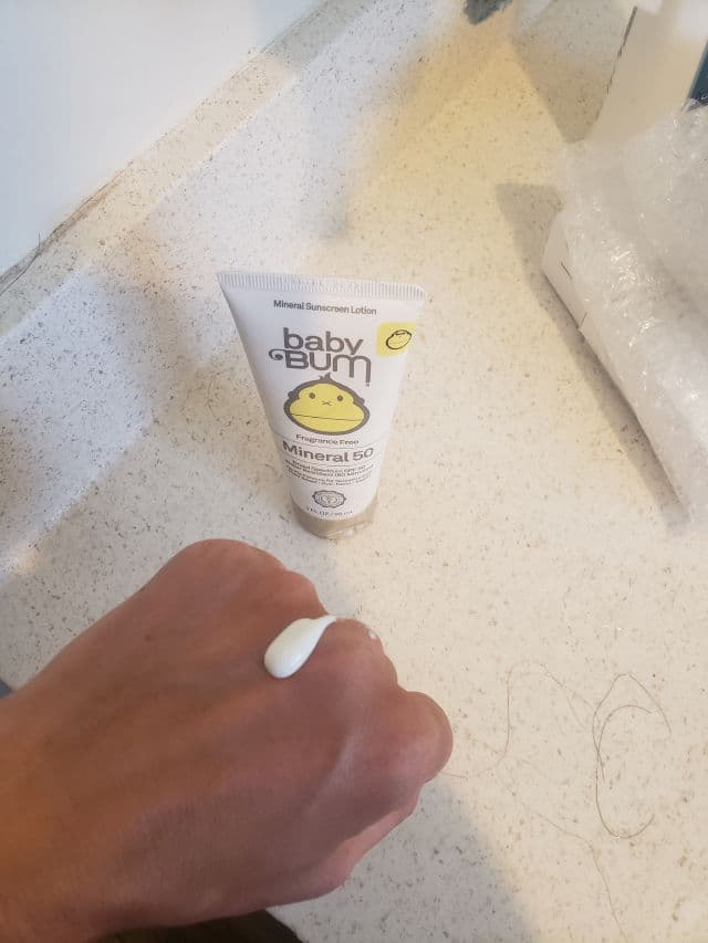 Sun Bum Baby Bum Premium Natural Sunscreen Lotion SPF 30 review photo by windiestwishes