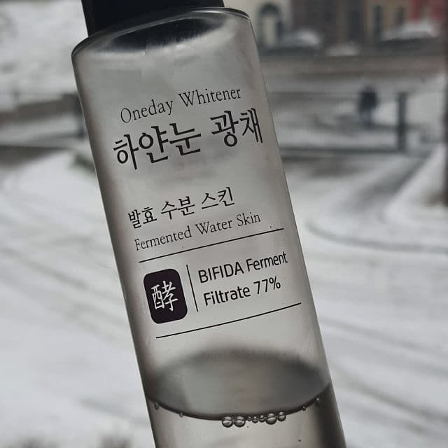 Nella Oneday Whitener White Snow Fermented Water Skin review photo by witte